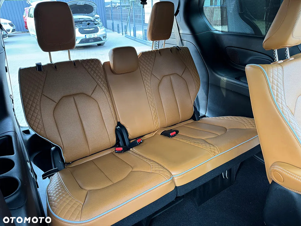 Chrysler Pacifica Pinnacle eHybrid 2023