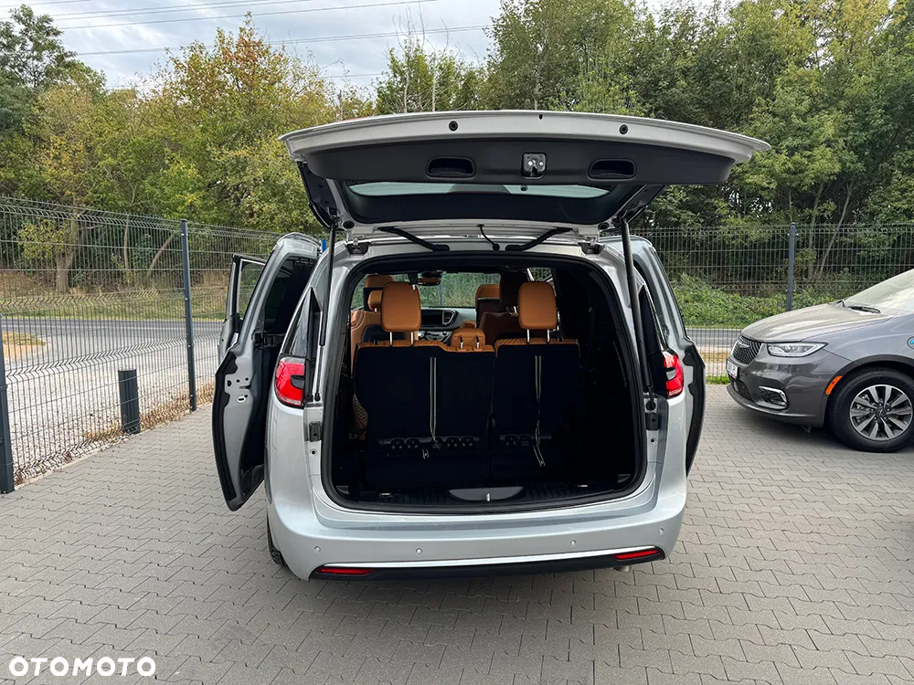 Chrysler Pacifica Pinnacle eHybrid 2023