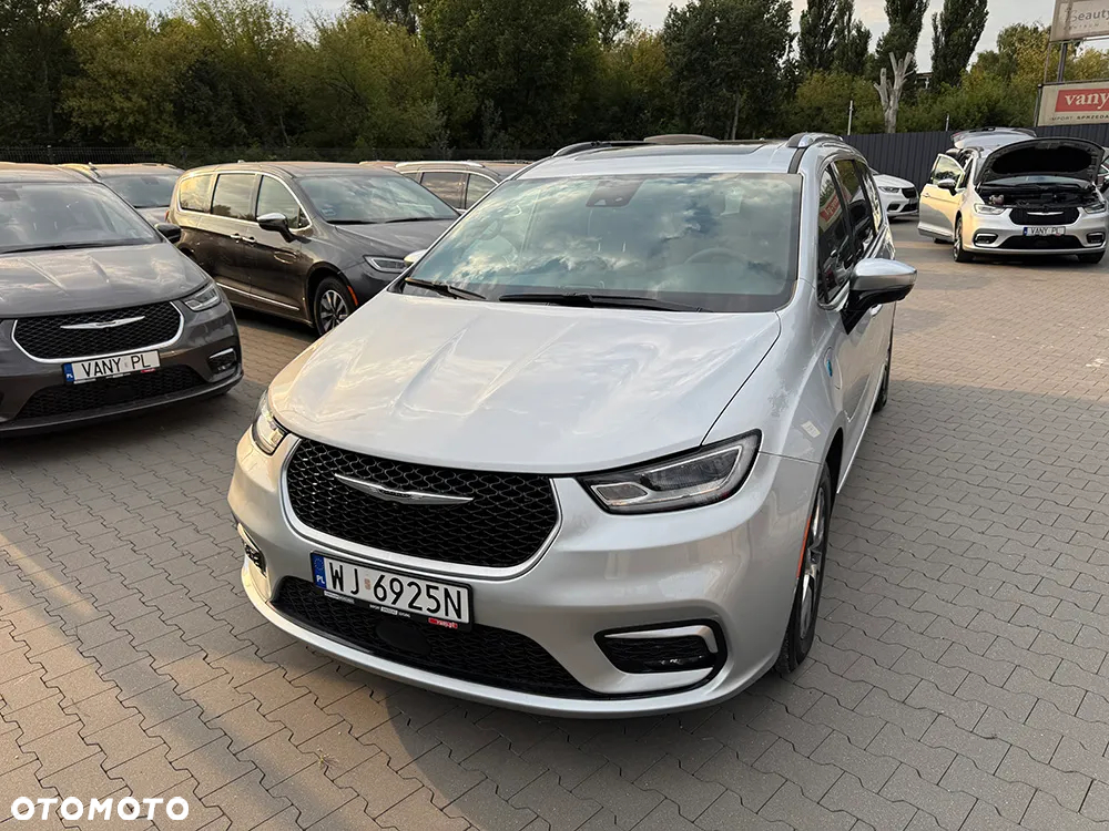 Chrysler Pacifica Pinnacle eHybrid 2023