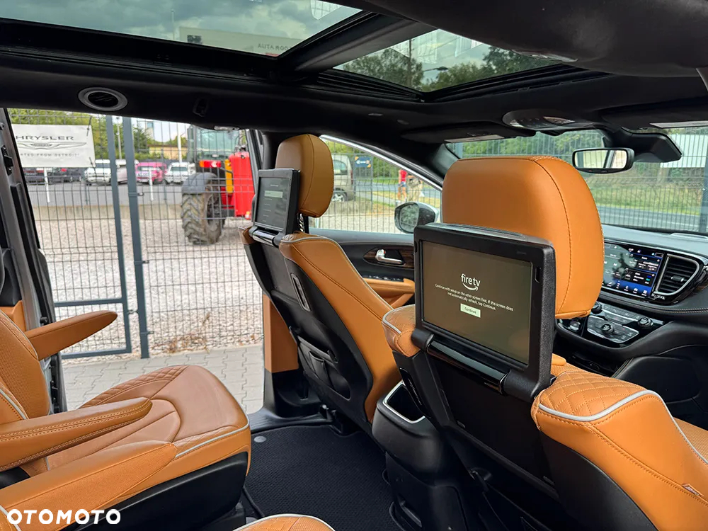 Chrysler Pacifica Pinnacle eHybrid 2023